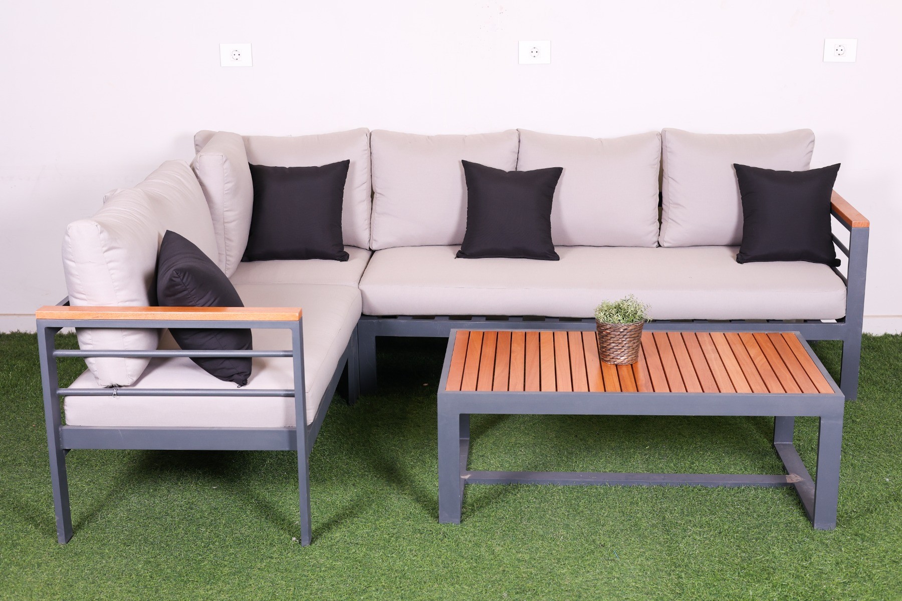 Outdoor Lshaped sofa